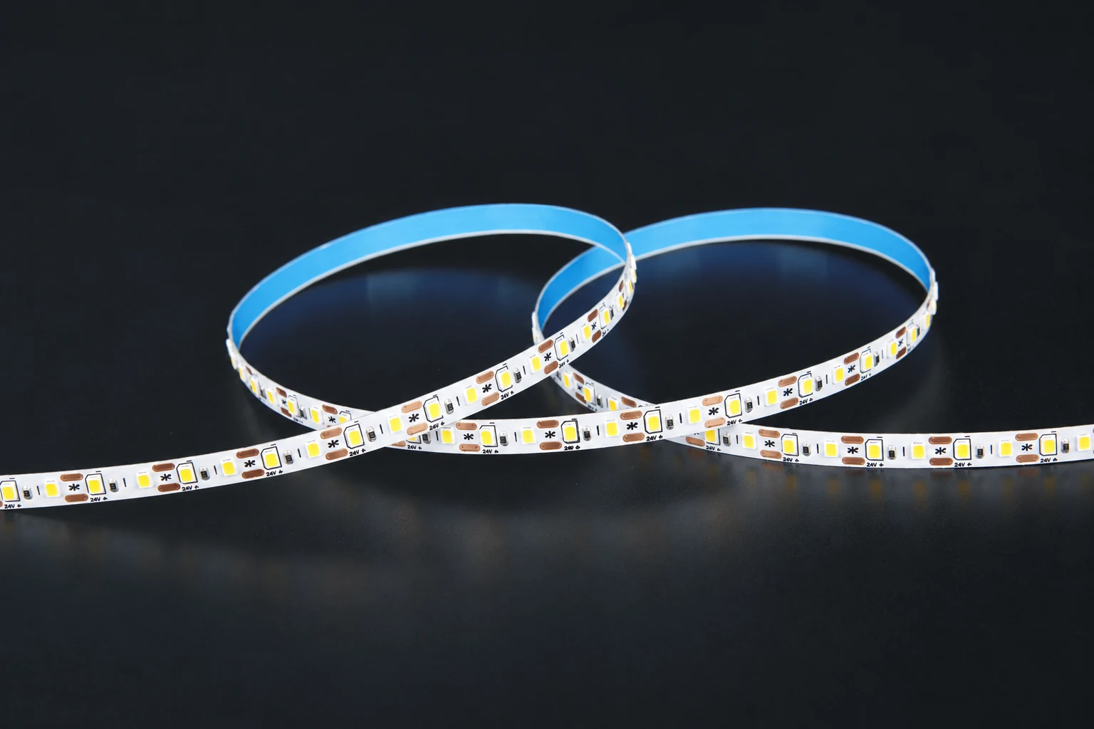 24V 8mm Single-LED Cut strip arranged in loops