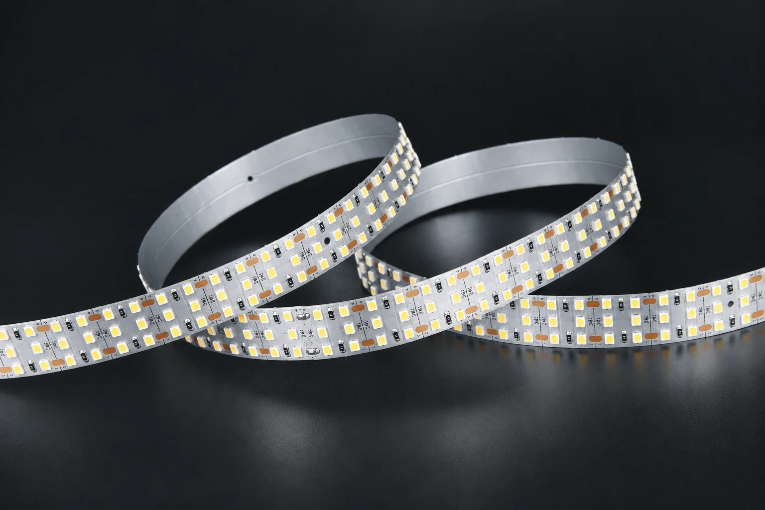 24V 18mm LED strip arranged in loops