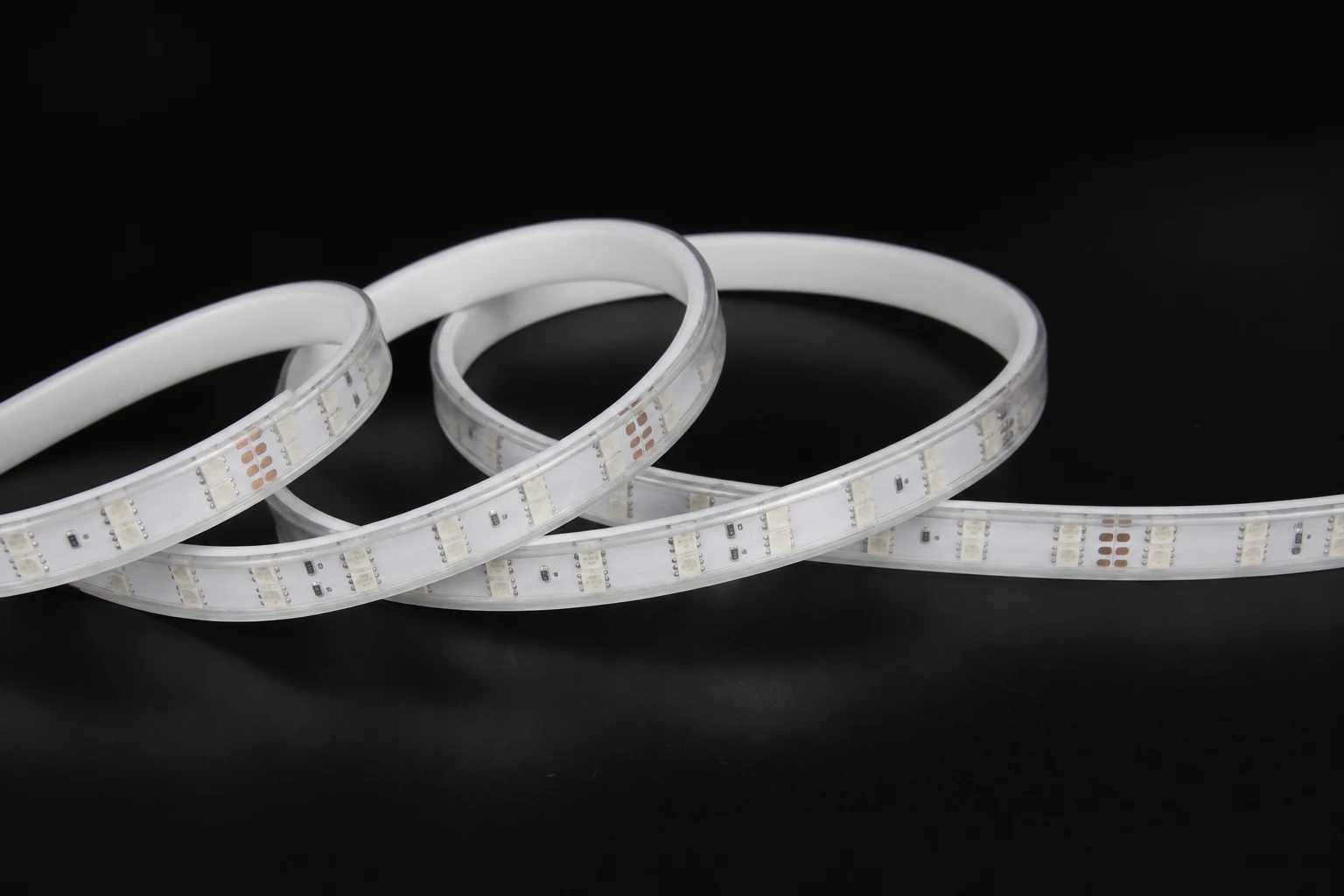 Right-loop detail of 220V 13.5mm RGB LED strip